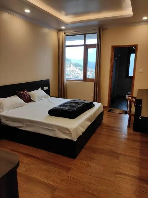 Superb Luxury Three Bed Apartment Shimla India