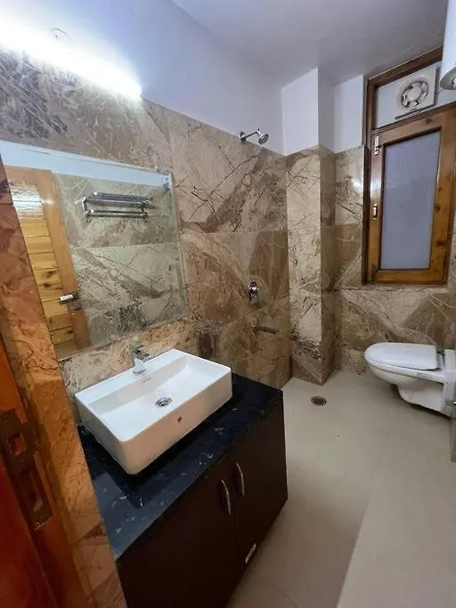 Superb Luxury Three Bed Apartment Shimla India
